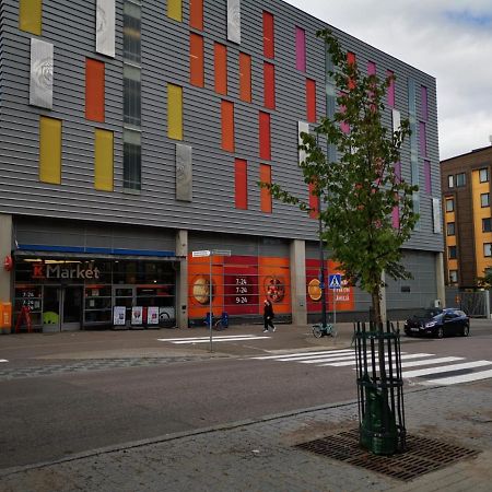 Ruby Studio 5Min To Vantaa Airport And 20Min To Helsinki Center Apartment Bagian luar foto