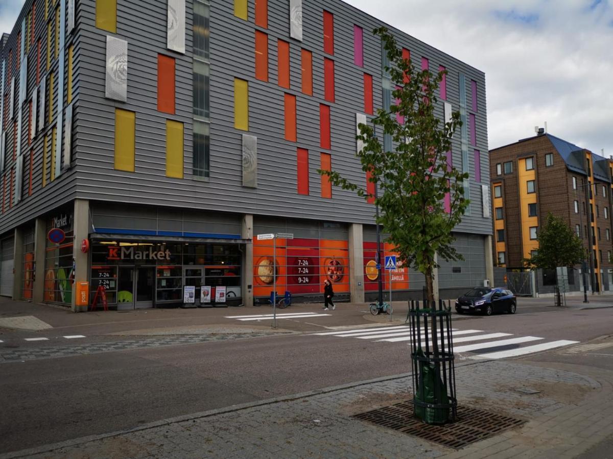 Ruby Studio 5Min To Vantaa Airport And 20Min To Helsinki Center Apartment Bagian luar foto